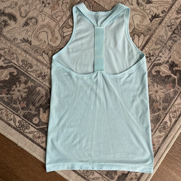 Lululemon Light Blue Swiftly Tech Tank - Picture 2 of 6